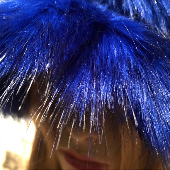 SOLD Mod Bucket Hat - Picture 3 of 5